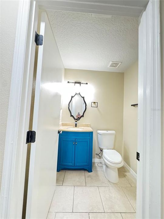 For Rent: $2,050 (3 beds, 2 baths, 1460 Square Feet)