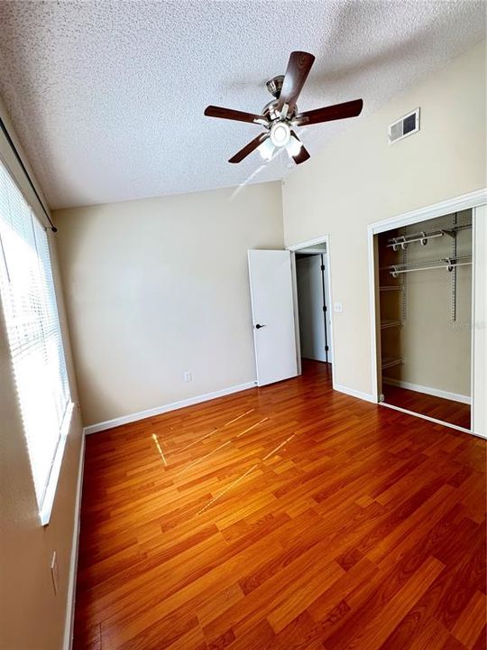 For Rent: $2,050 (3 beds, 2 baths, 1460 Square Feet)