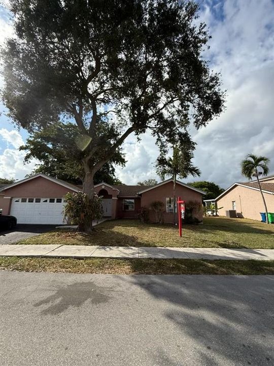 For Sale: $484,999 (3 beds, 2 baths, 1620 Square Feet)