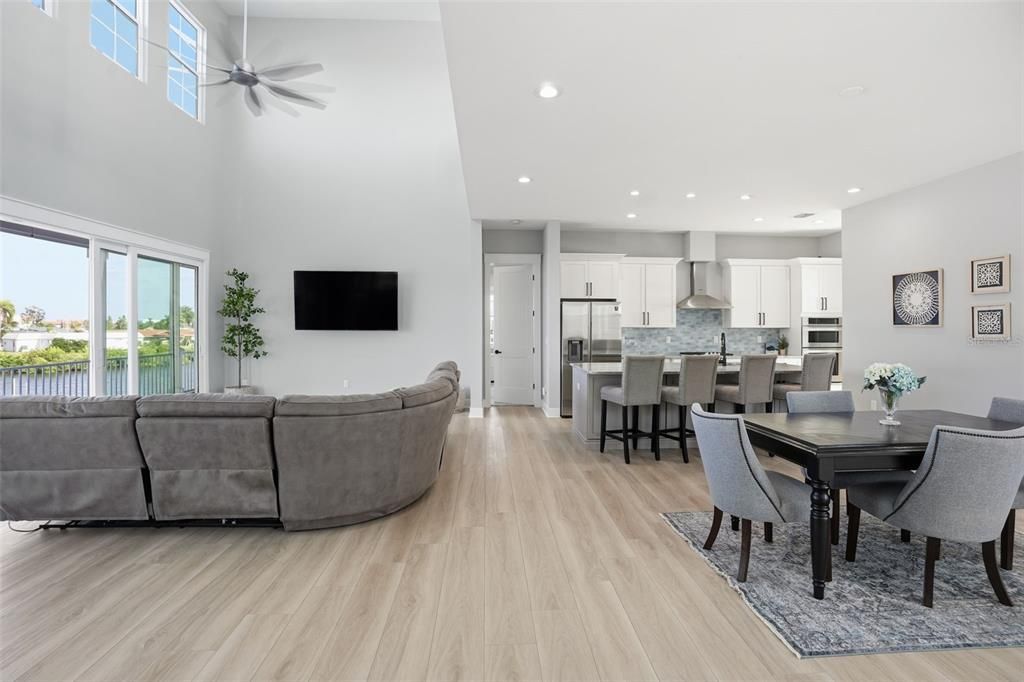 На продажу: $1,499,950 (3 спален, 2 ванн, 2580 Квадратных фут)