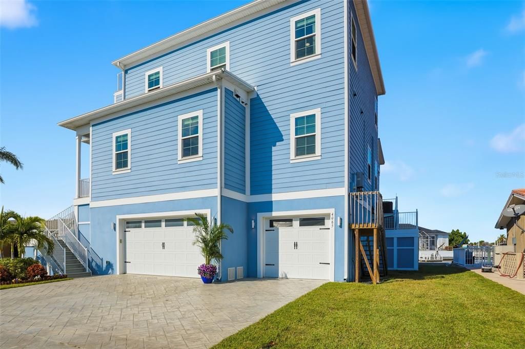 На продажу: $1,499,950 (3 спален, 2 ванн, 2580 Квадратных фут)