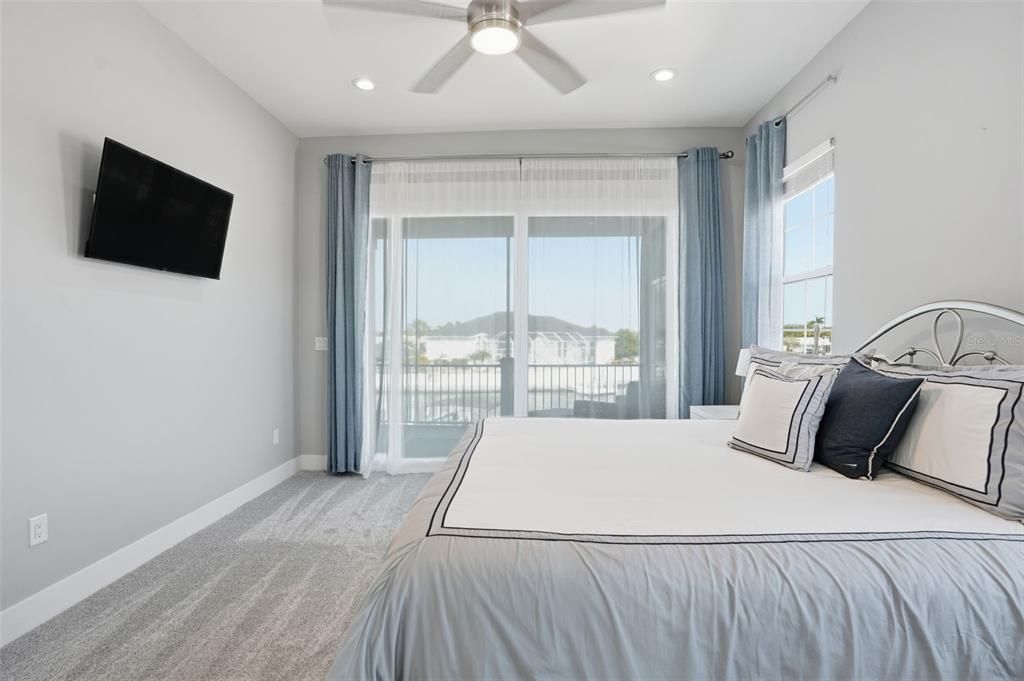 На продажу: $1,499,950 (3 спален, 2 ванн, 2580 Квадратных фут)