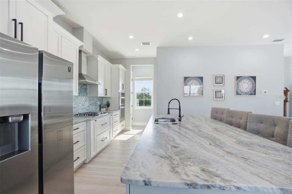 На продажу: $1,499,950 (3 спален, 2 ванн, 2580 Квадратных фут)