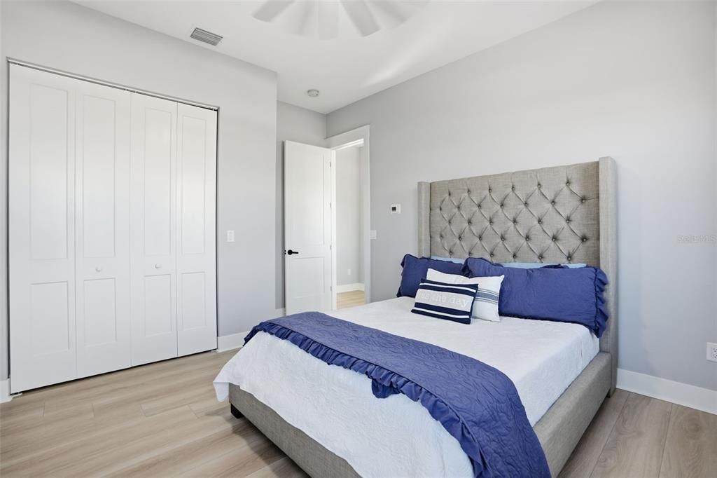 На продажу: $1,499,950 (3 спален, 2 ванн, 2580 Квадратных фут)