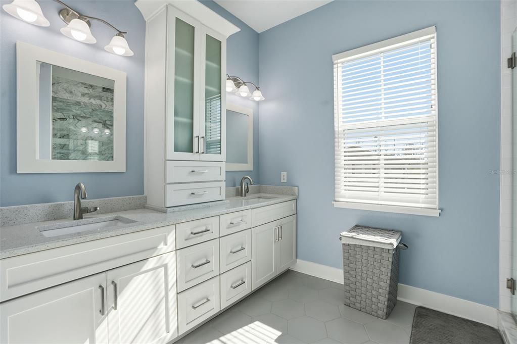 На продажу: $1,499,950 (3 спален, 2 ванн, 2580 Квадратных фут)