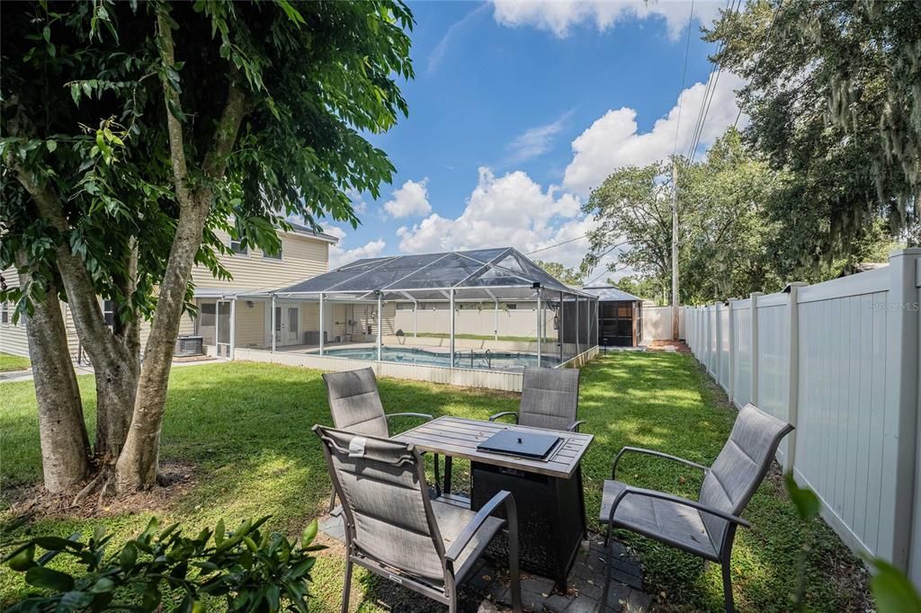 出租: $2,500 (4 贝兹, 2 浴室, 1710 平方英尺)