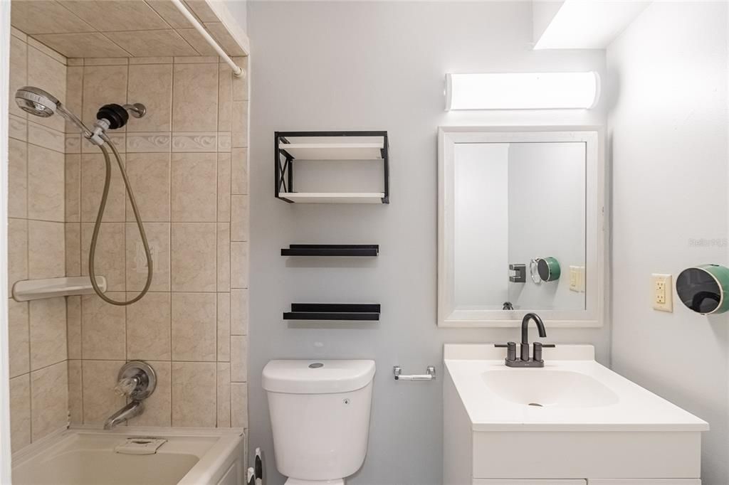 出租: $2,500 (4 贝兹, 2 浴室, 1710 平方英尺)