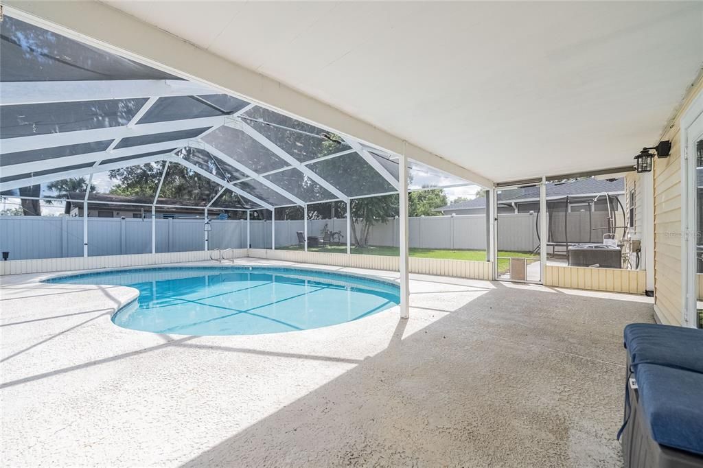 出租: $2,500 (4 贝兹, 2 浴室, 1710 平方英尺)