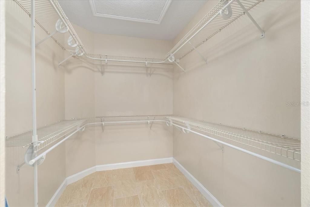 En Venta: $252,800 (3 camas, 2 baños, 1817 Pies cuadrados)