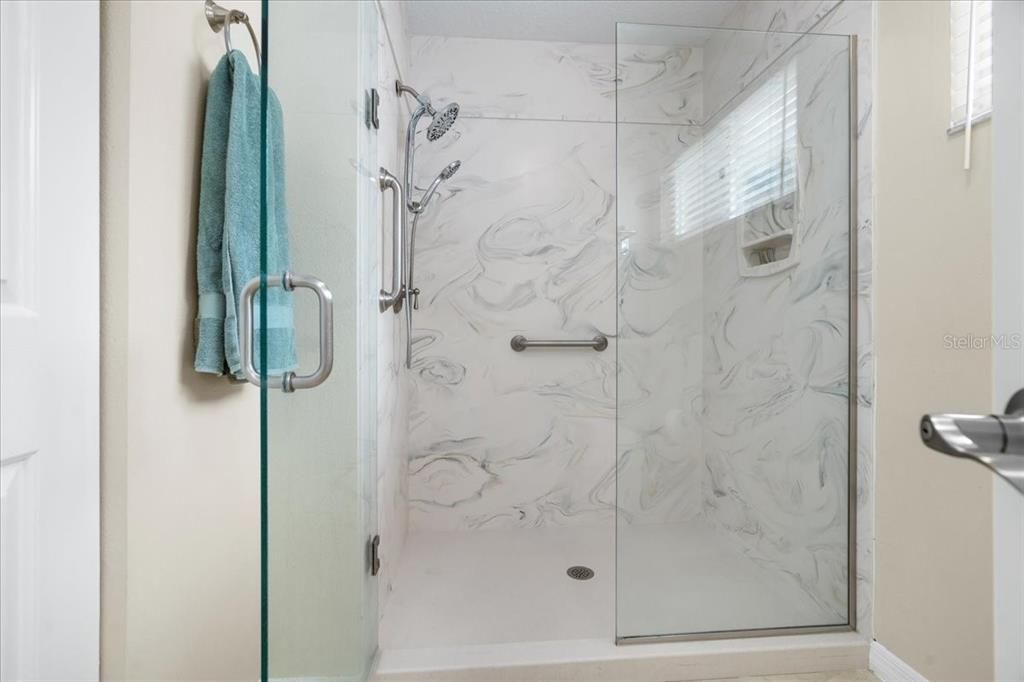 En Venta: $252,800 (3 camas, 2 baños, 1817 Pies cuadrados)