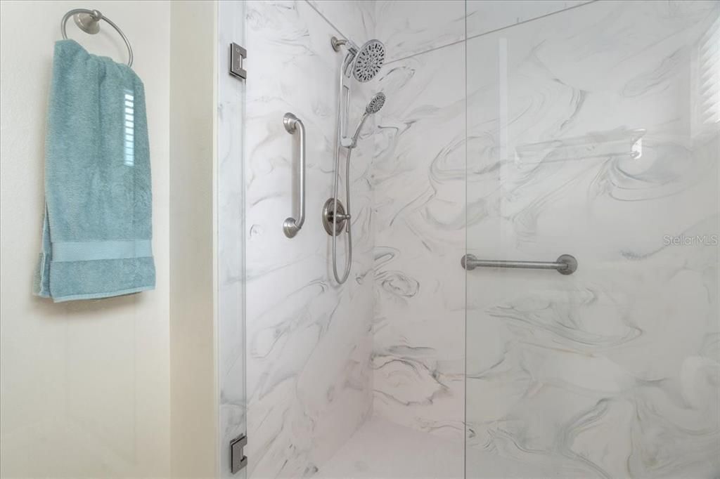 En Venta: $252,800 (3 camas, 2 baños, 1817 Pies cuadrados)