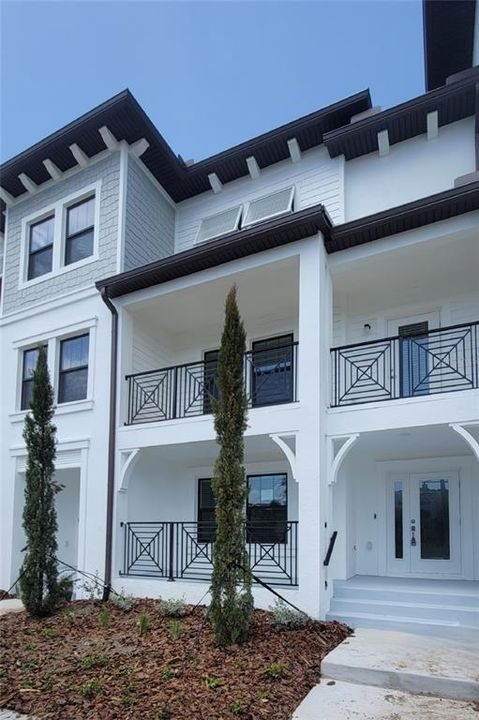 For Rent: $4,600 (3 beds, 3 baths, 2192 Square Feet)