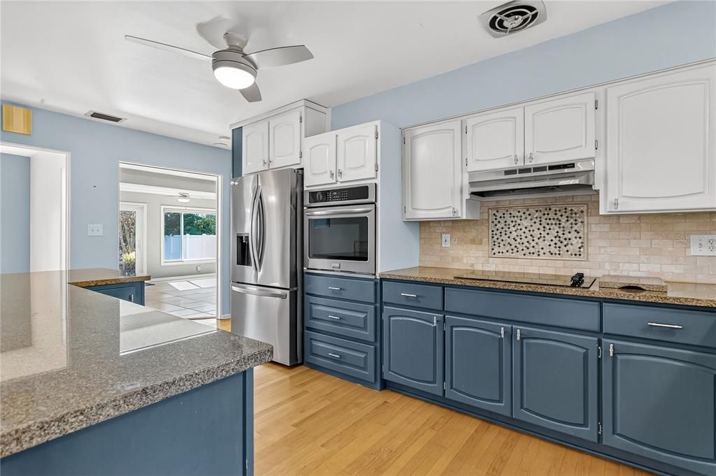 For Sale: $429,000 (3 beds, 2 baths, 1519 Square Feet)