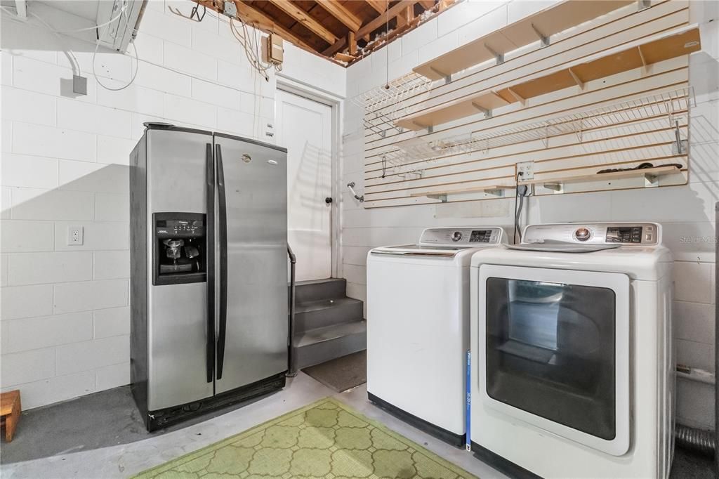 For Sale: $429,000 (3 beds, 2 baths, 1519 Square Feet)