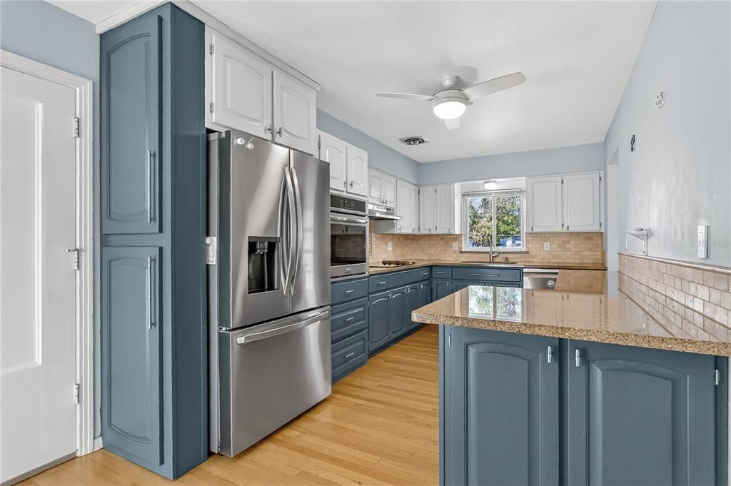 For Sale: $429,000 (3 beds, 2 baths, 1519 Square Feet)