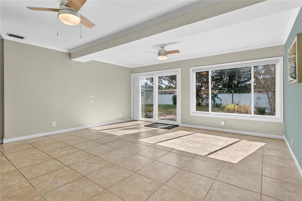 For Sale: $429,000 (3 beds, 2 baths, 1519 Square Feet)