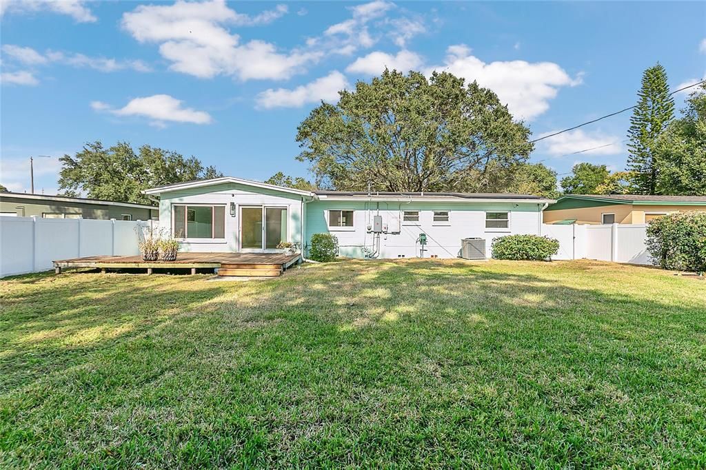 For Sale: $429,000 (3 beds, 2 baths, 1519 Square Feet)