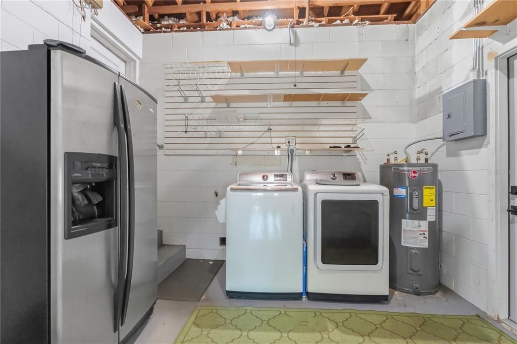 For Sale: $429,000 (3 beds, 2 baths, 1519 Square Feet)