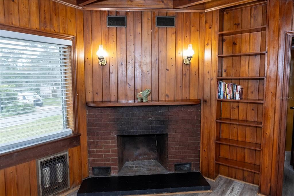 En Venta: $285,000 (2 camas, 1 baños, 912 Pies cuadrados)