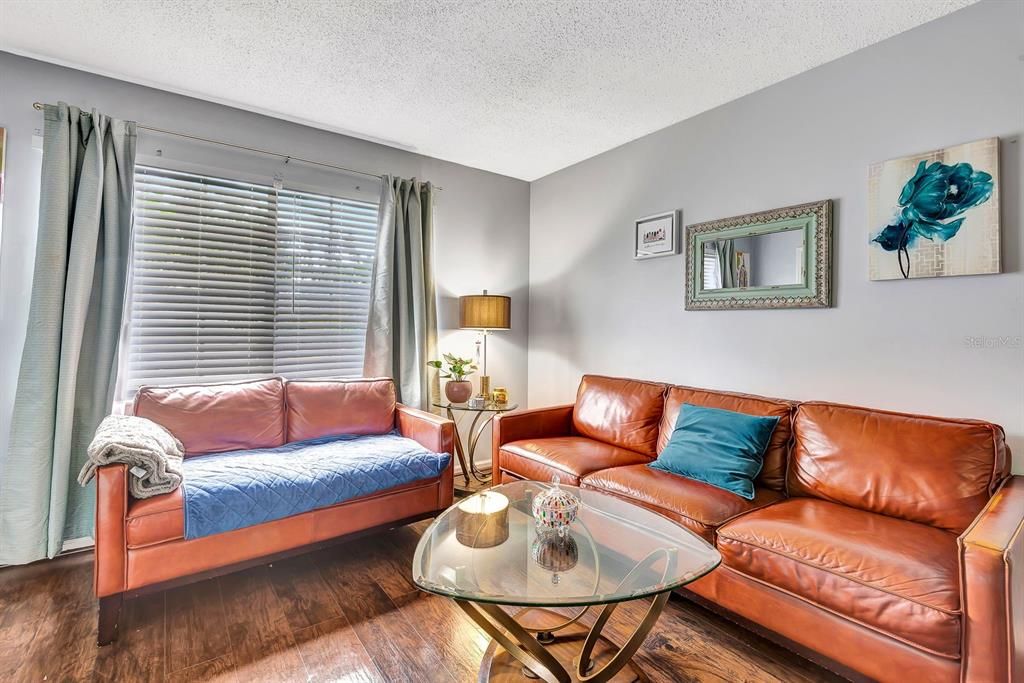 En Venta: $105,000 (2 camas, 2 baños, 909 Pies cuadrados)