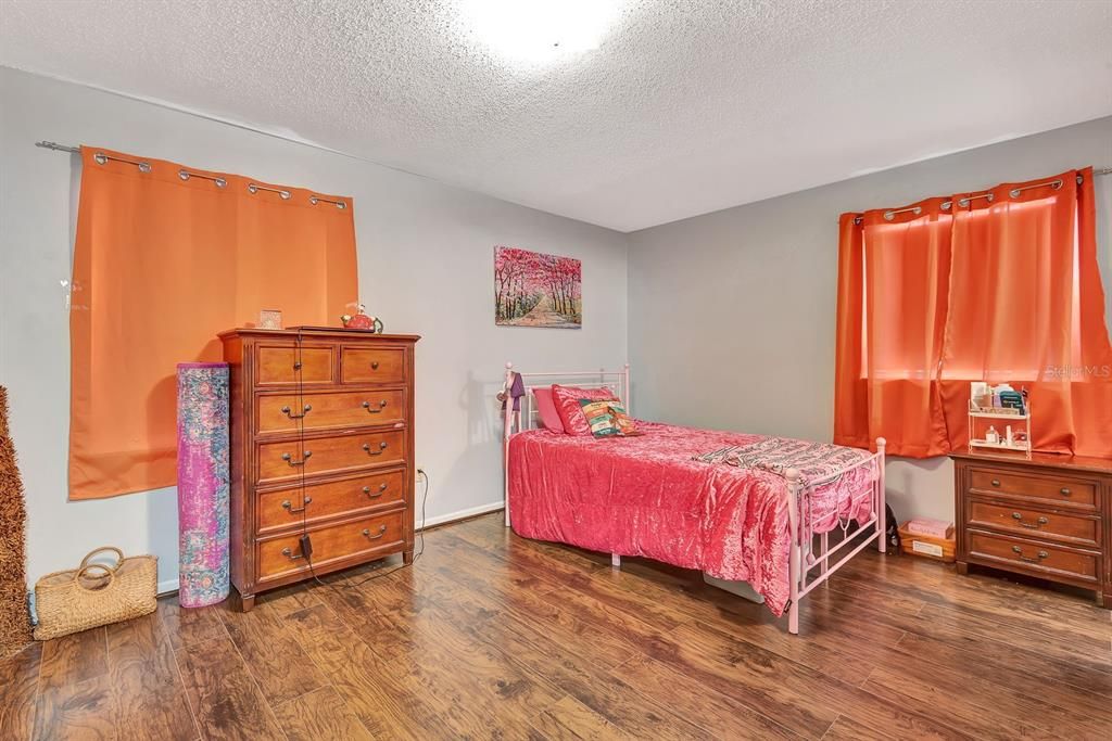 En Venta: $105,000 (2 camas, 2 baños, 909 Pies cuadrados)