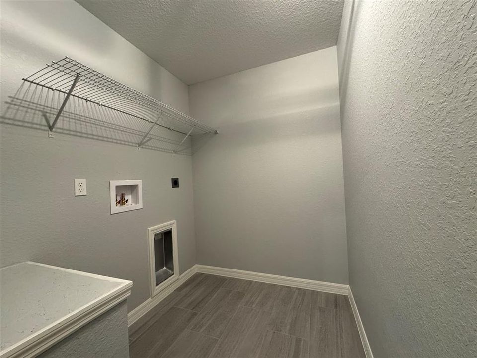 For Sale: $239,900 (3 beds, 2 baths, 1380 Square Feet)