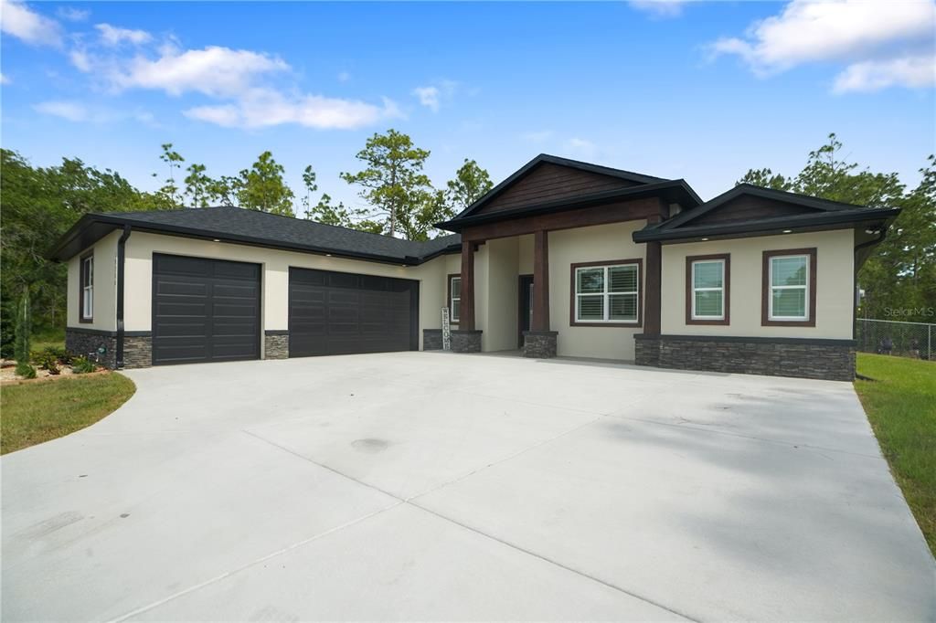 На продажу: $695,000 (3 спален, 3 ванн, 2482 Квадратных фут)