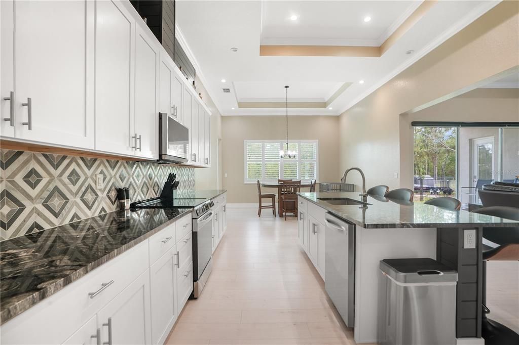 На продажу: $695,000 (3 спален, 3 ванн, 2482 Квадратных фут)