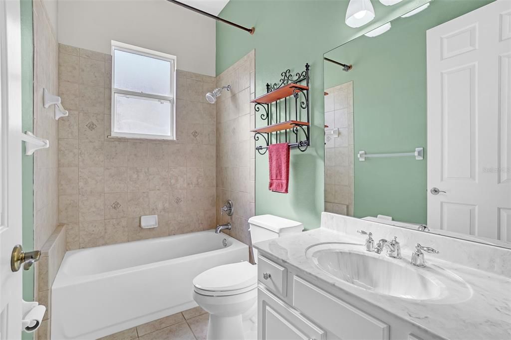 For Sale: $410,000 (3 beds, 2 baths, 1840 Square Feet)