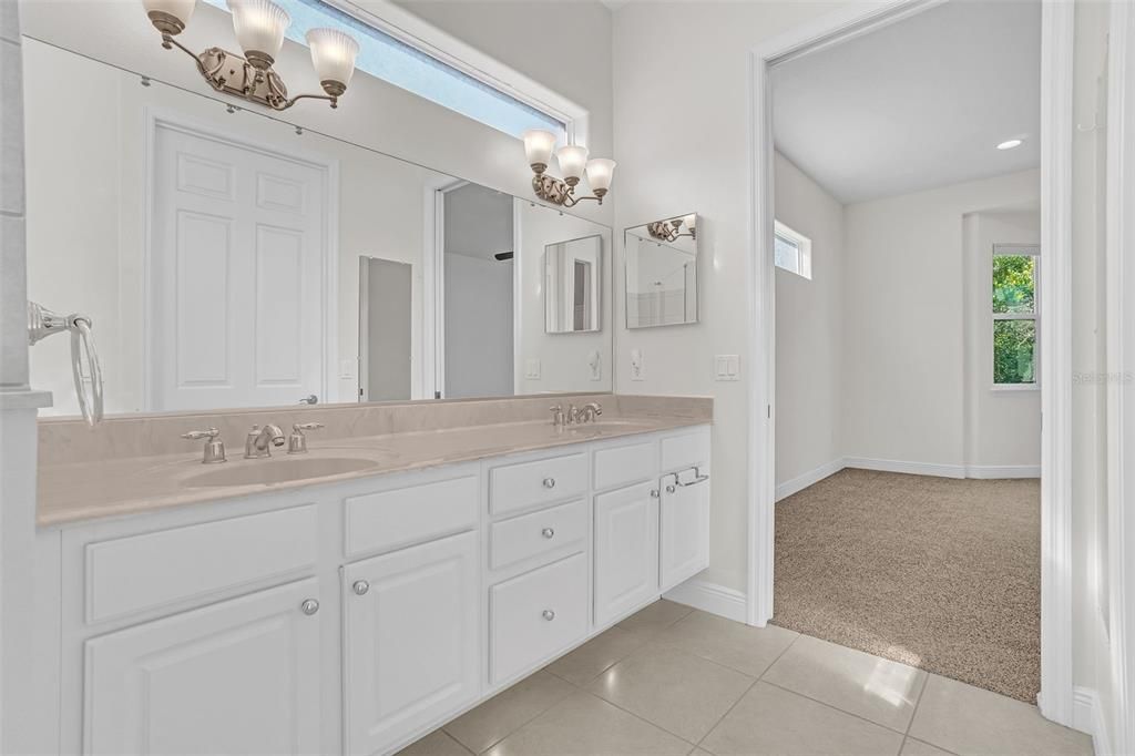 For Sale: $410,000 (3 beds, 2 baths, 1840 Square Feet)