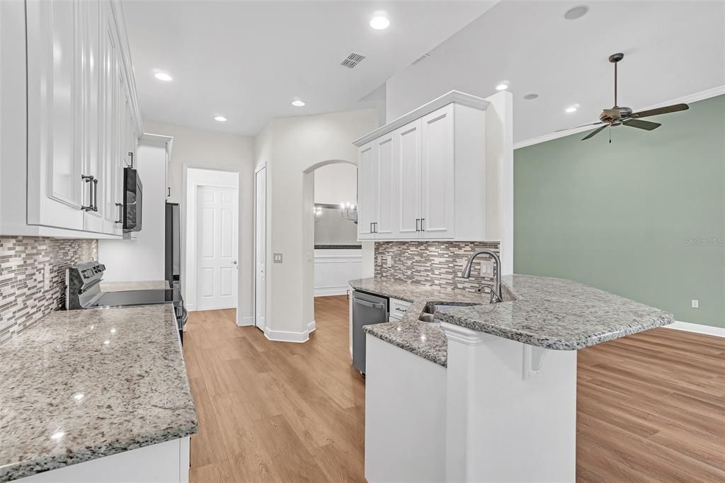 For Sale: $410,000 (3 beds, 2 baths, 1840 Square Feet)