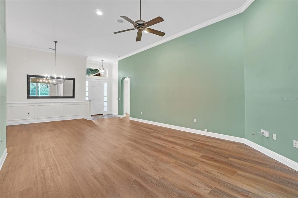 For Sale: $410,000 (3 beds, 2 baths, 1840 Square Feet)