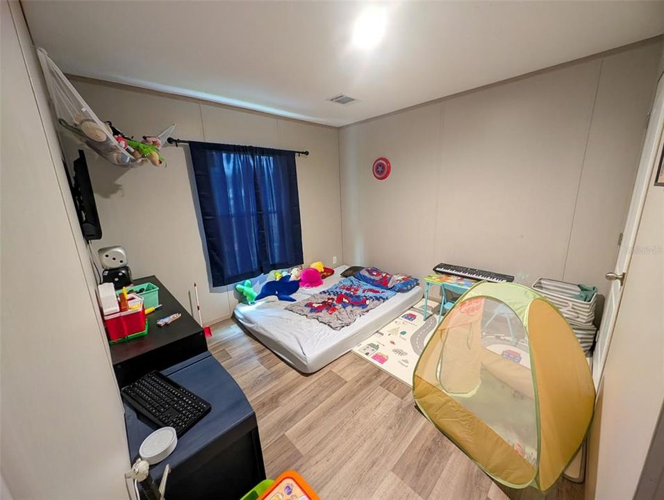 For Sale: $254,900 (3 beds, 2 baths, 1296 Square Feet)