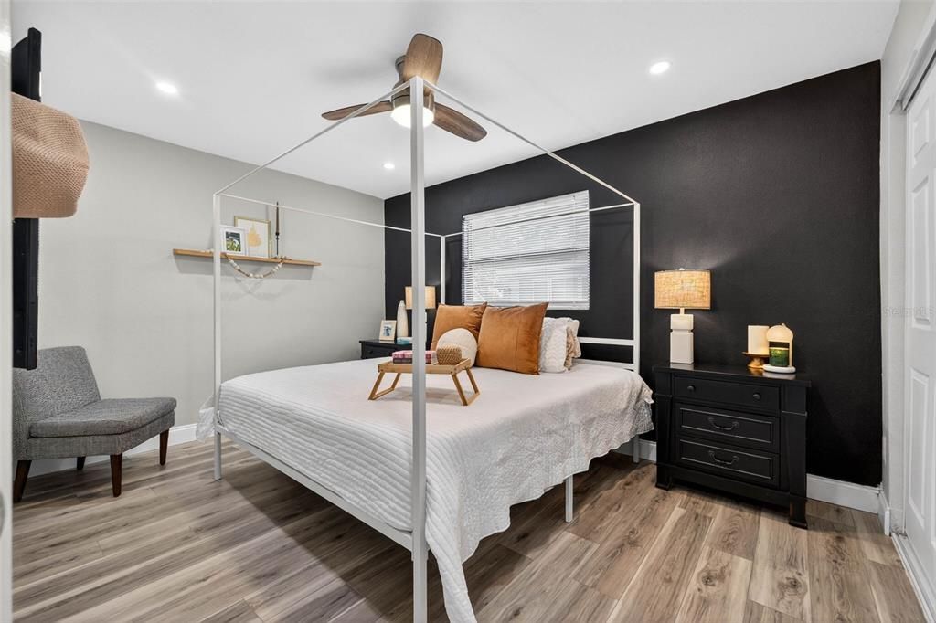 For Sale: $429,900 (3 beds, 1 baths, 1274 Square Feet)