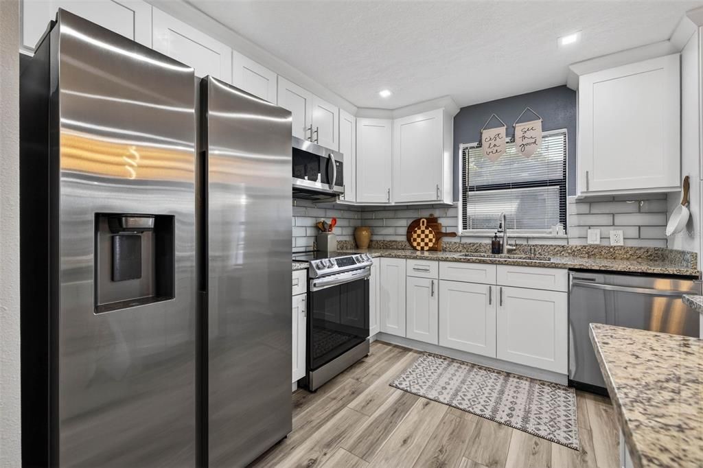 For Sale: $429,900 (3 beds, 1 baths, 1274 Square Feet)