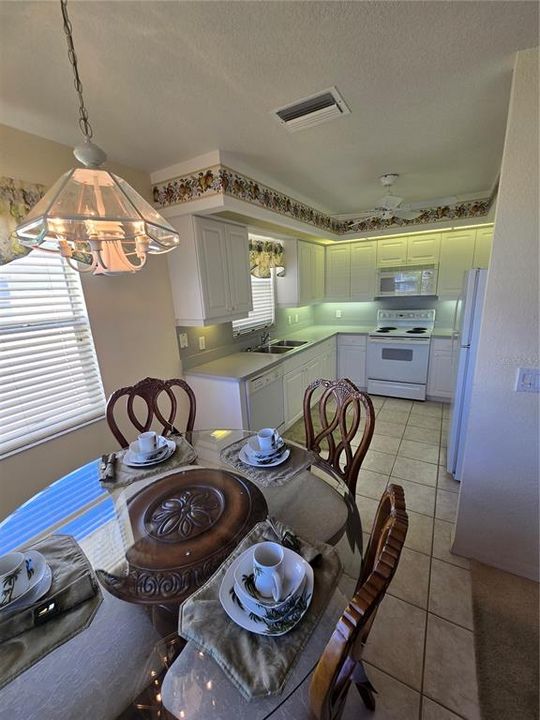 待售: $274,990 (2 贝兹, 2 浴室, 1313 平方英尺)