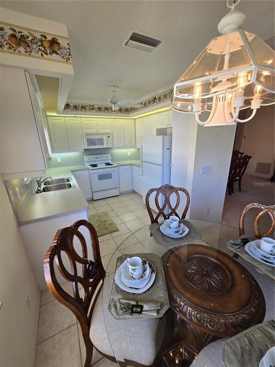 待售: $274,990 (2 贝兹, 2 浴室, 1313 平方英尺)