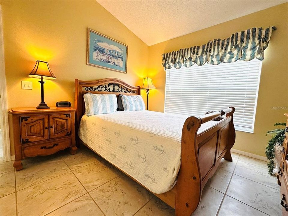 На продажу: $525,000 (5 спален, 3 ванн, 2317 Квадратных фут)