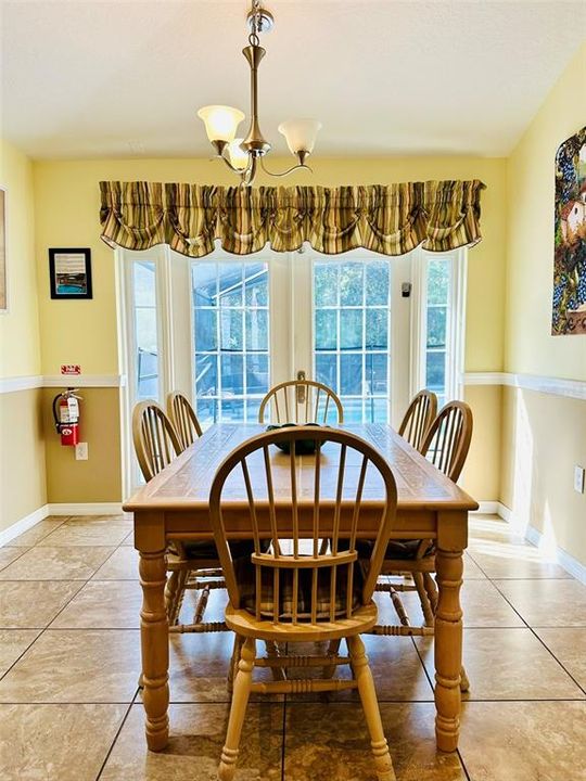 На продажу: $525,000 (5 спален, 3 ванн, 2317 Квадратных фут)