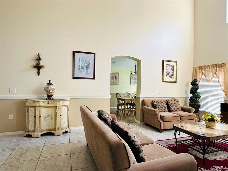 На продажу: $525,000 (5 спален, 3 ванн, 2317 Квадратных фут)