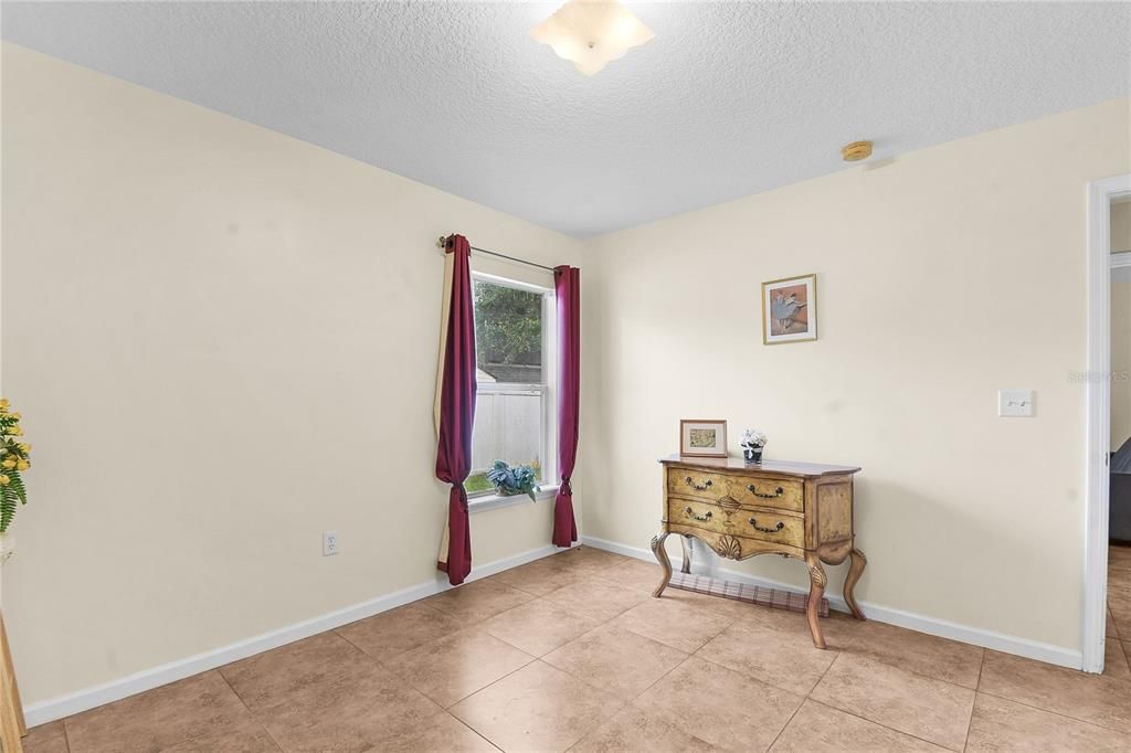 В аренду: $2,400 (4 спален, 2 ванн, 2043 Квадратных фут)