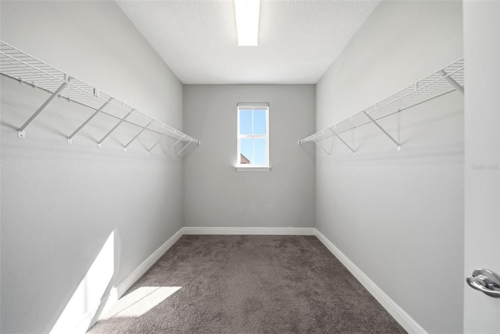 На продажу: $1,350,000 (5 спален, 6 ванн, 4018 Квадратных фут)