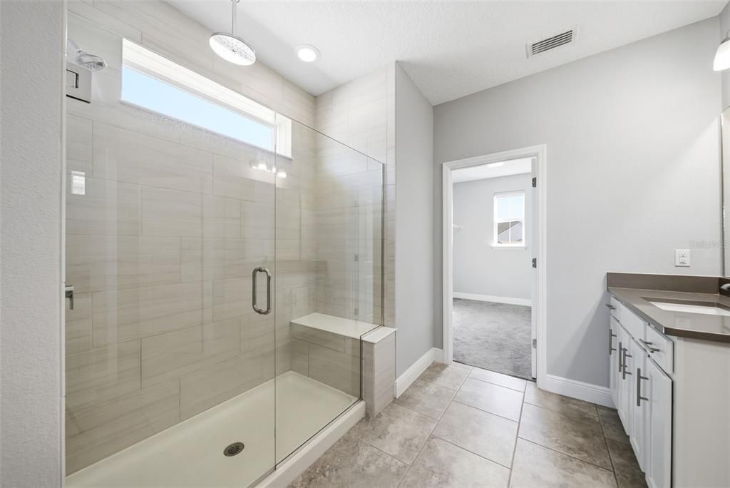 На продажу: $1,350,000 (5 спален, 6 ванн, 4018 Квадратных фут)