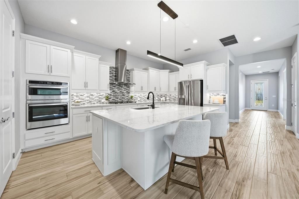 На продажу: $1,350,000 (5 спален, 6 ванн, 4018 Квадратных фут)