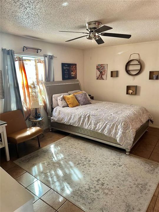 На продажу: $199,000 (3 спален, 1 ванн, 1118 Квадратных фут)