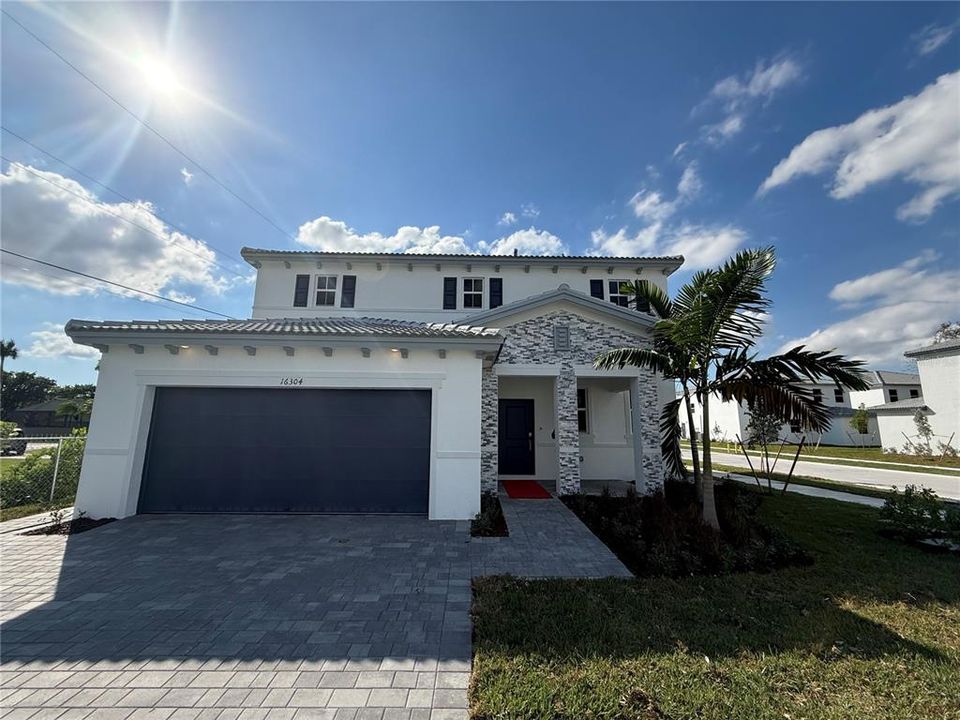 Недавно продано: $820,301 (5 спален, 3 ванн, 2987 Квадратных фут)