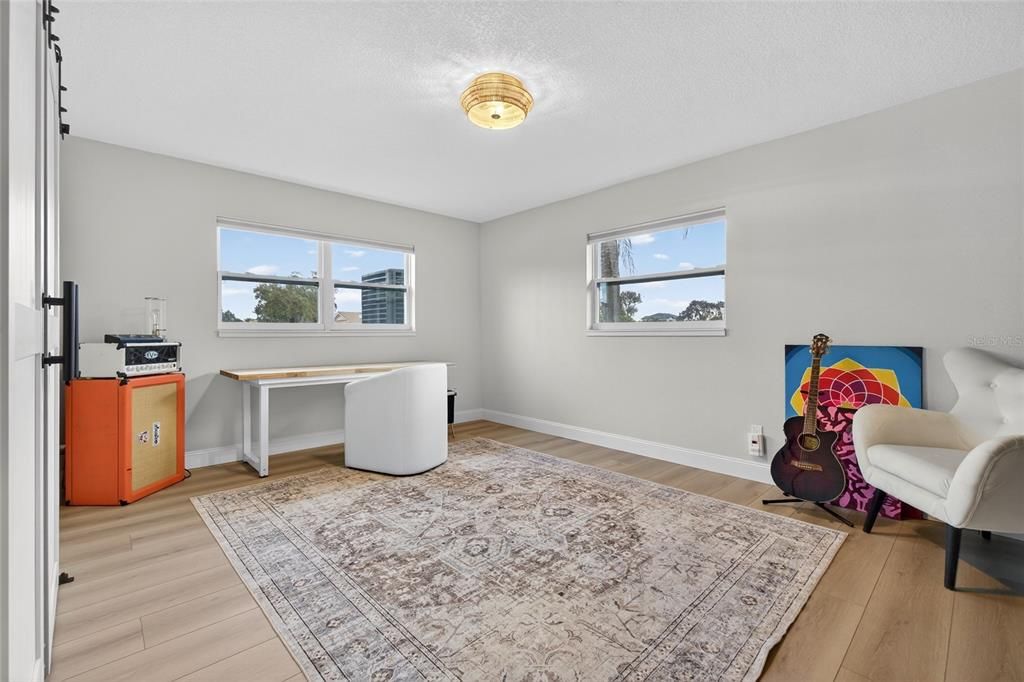 En Venta: $1,595,000 (5 camas, 3 baños, 2495 Pies cuadrados)