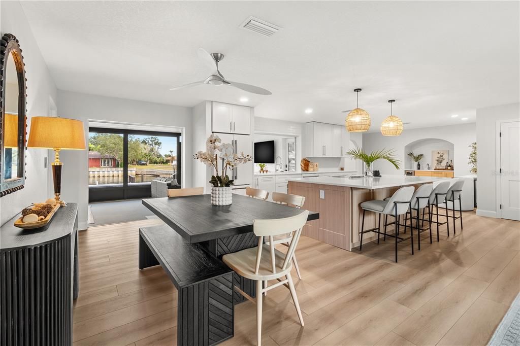 En Venta: $1,595,000 (5 camas, 3 baños, 2495 Pies cuadrados)