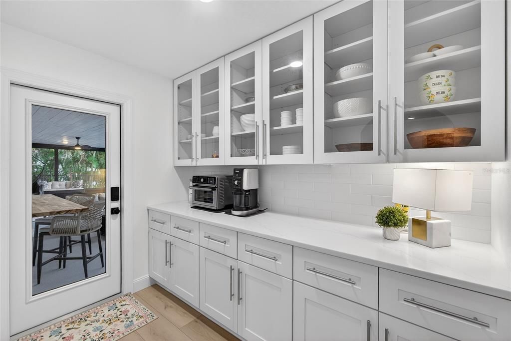 En Venta: $1,595,000 (5 camas, 3 baños, 2495 Pies cuadrados)