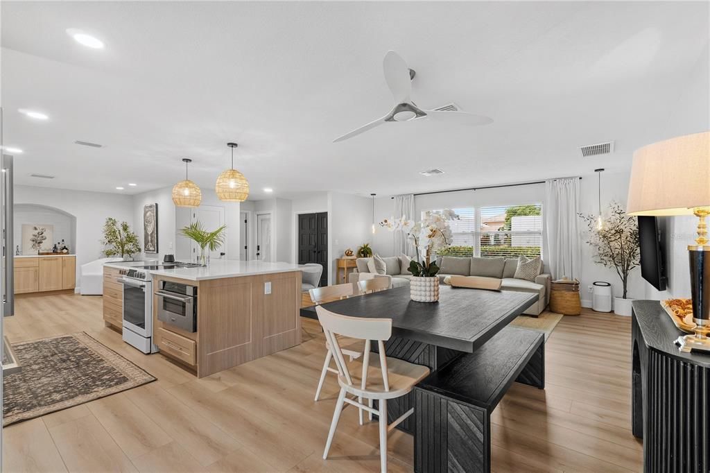 En Venta: $1,595,000 (5 camas, 3 baños, 2495 Pies cuadrados)